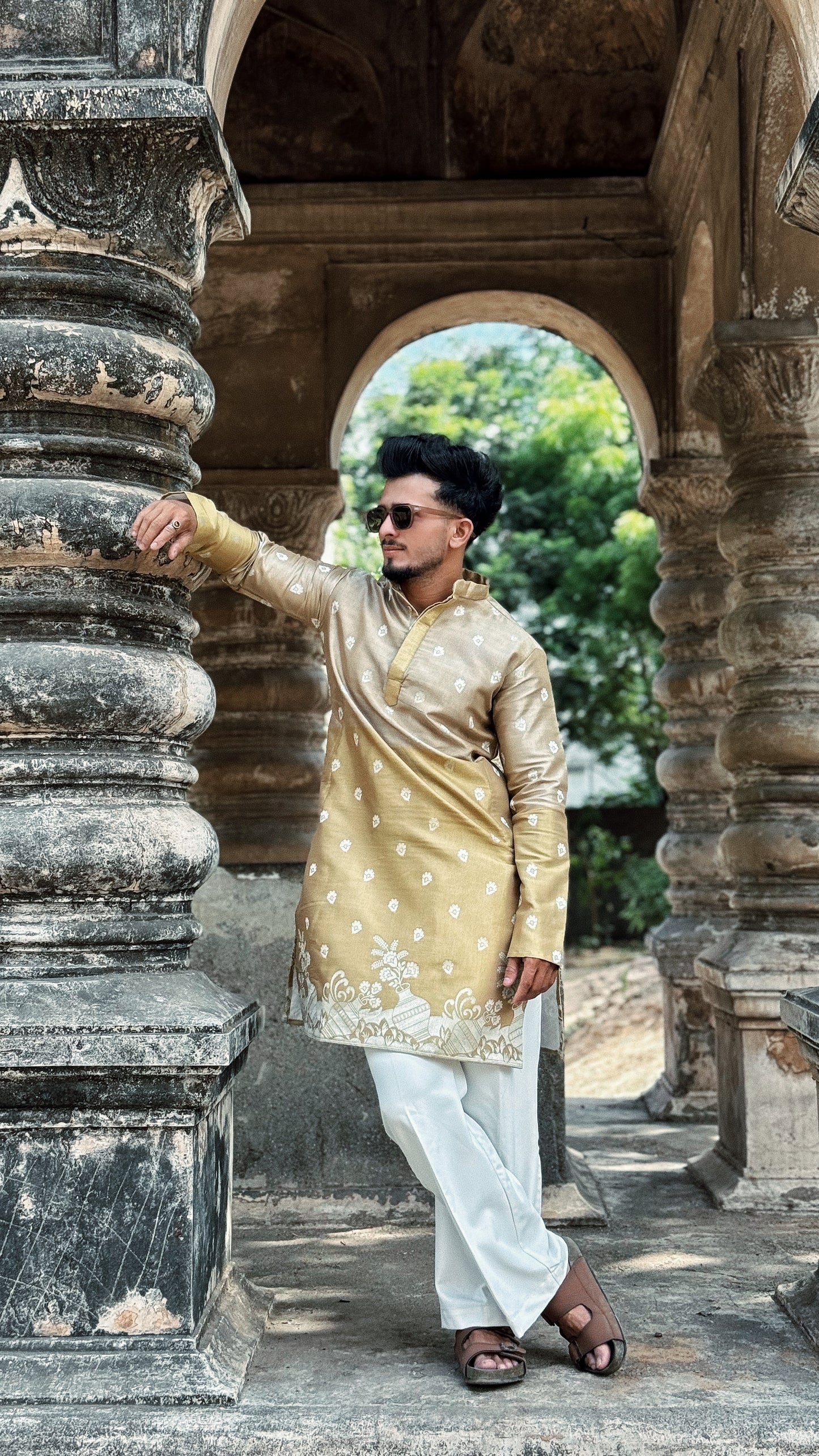 BEIGE FLORAL HALF-HALF PATTERN JACQUARD DESIGNER KURTA