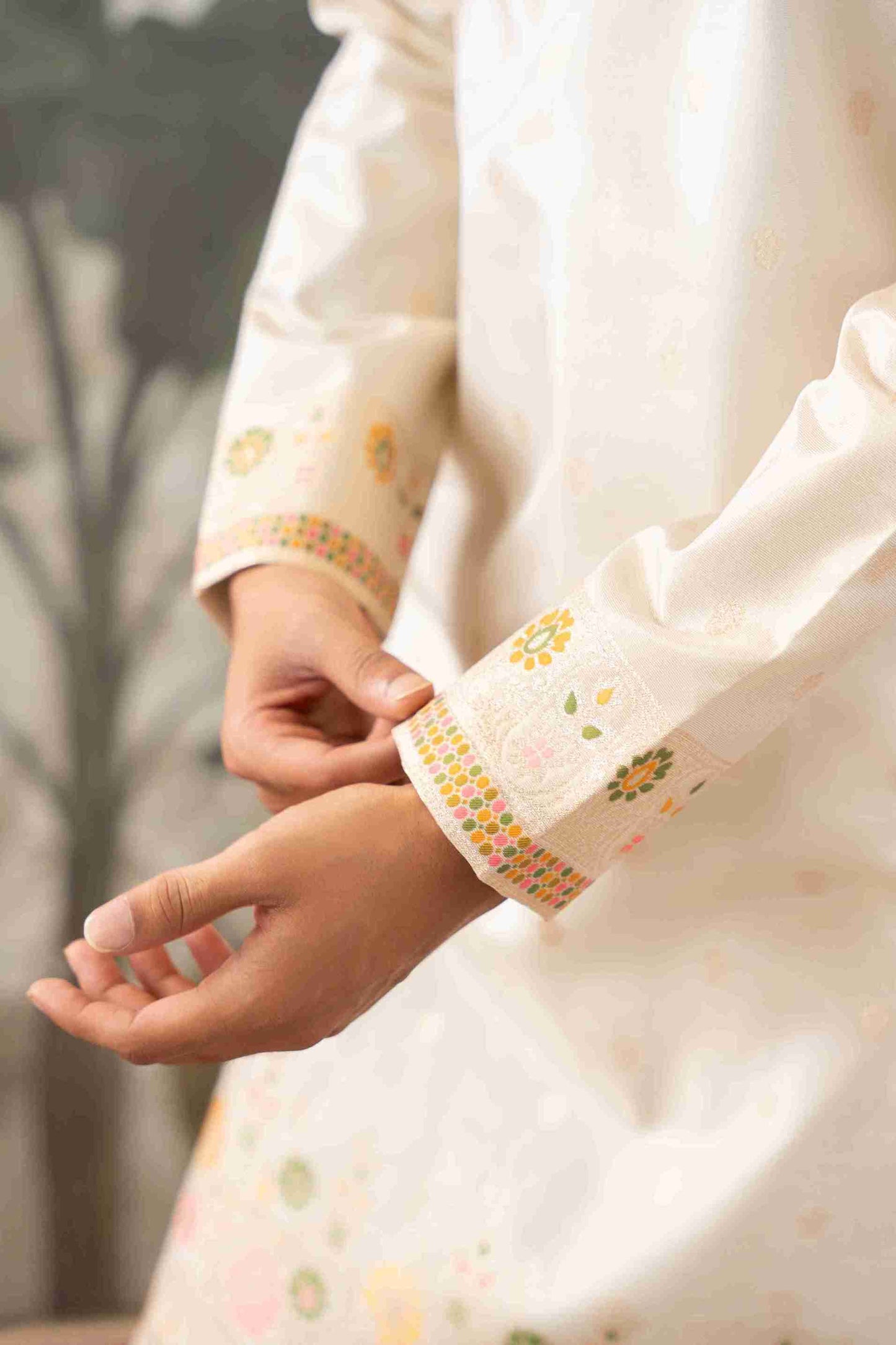 BEIGE FLOWER PATTERN JACQUARD DESIGNER KURTA