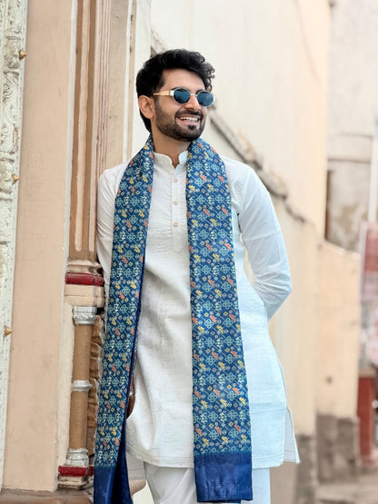WHITE LAKHNAVI PATTERN JACQUARD DESIGNER SHORT KURTA WITH NEVI BLUE BANDHANI DUPPTA