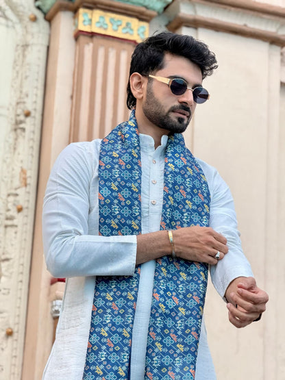 WHITE LAKHNAVI PATTERN JACQUARD DESIGNER SHORT KURTA WITH NEVI BLUE BANDHANI DUPPTA