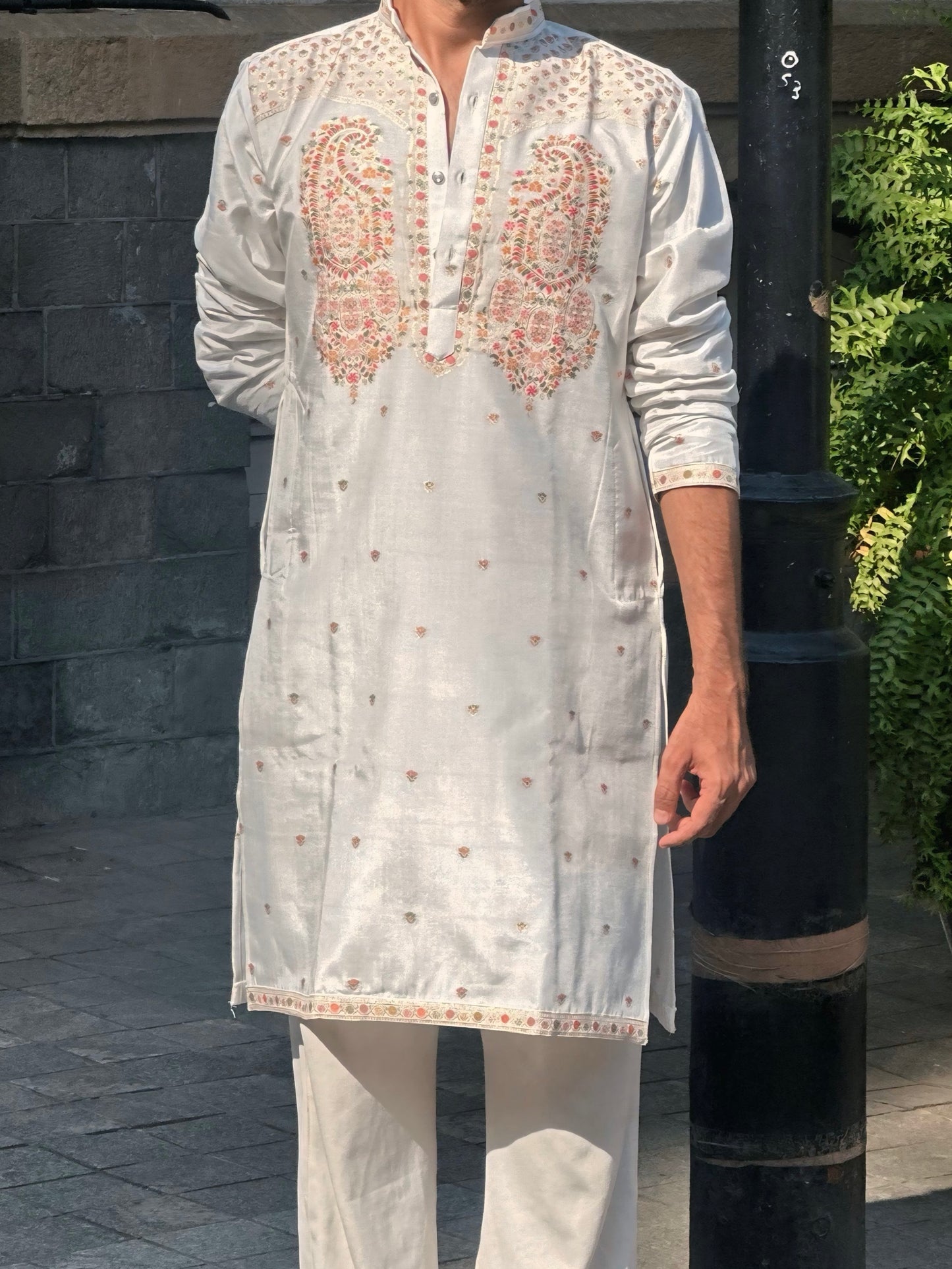 IVORY FLORAL HERITAGE JACQUARD DESIGNER KURTA